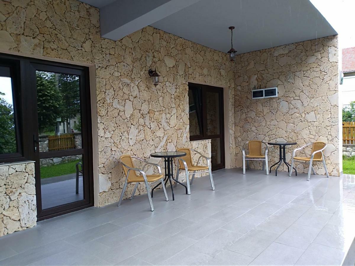 Casa Roka Apartment Eselnita Ngoại thất bức ảnh
